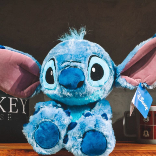 Pelúcia Stitch Tamanho Médio – Oficial Disney