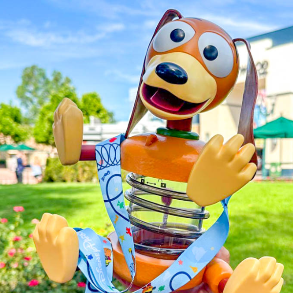 Garrafa Térmica Slinky Toy Story 1L – Oficial Disney