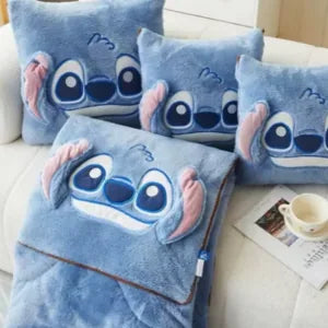 Cobertor Almofada 2 em 1 Stitch e Hello Kitty – Produto Oficial Disney