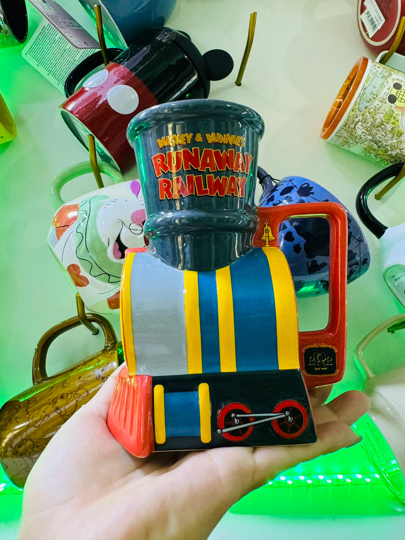 CANECA DO TREM DO MICKEY