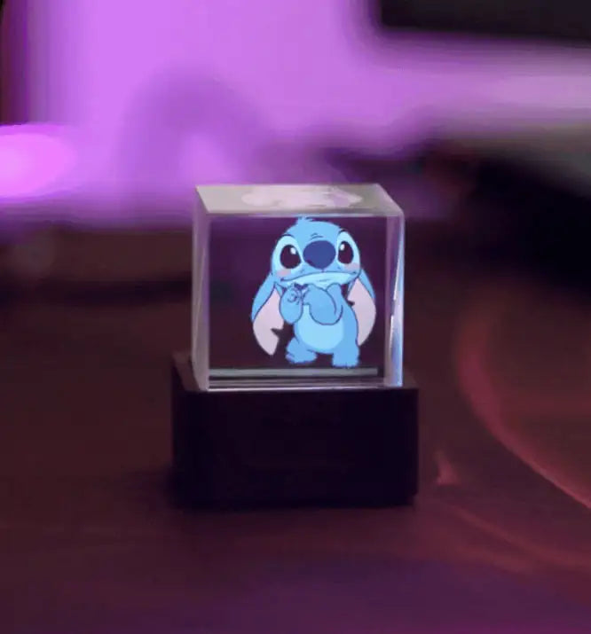 Cubo Holográfico Stitch – Produto Oficial Disney